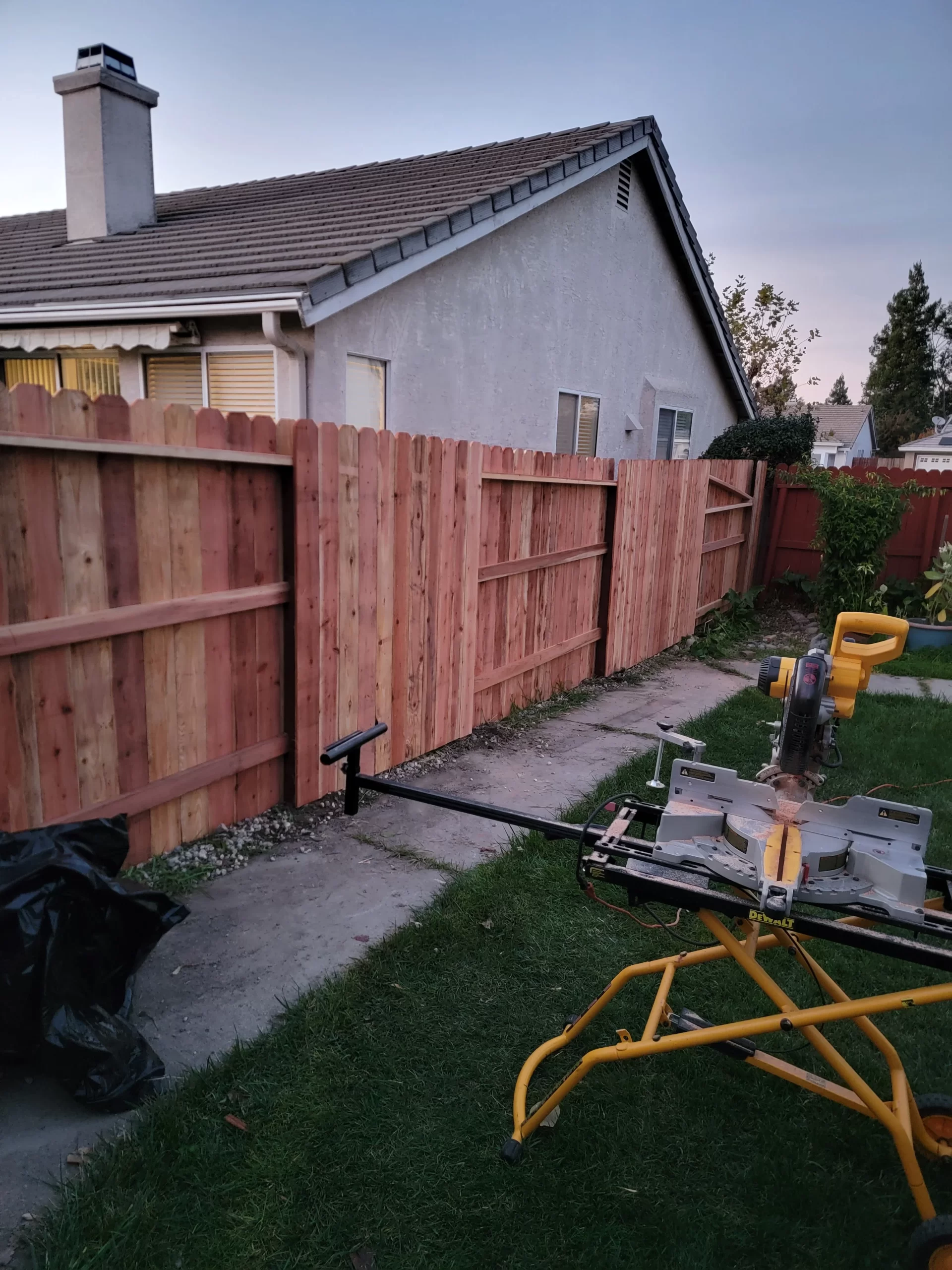 5.5 Redwod Dog Ear 2